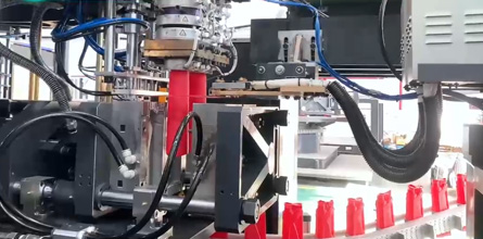 1.5L油壺生產(chǎn)視頻